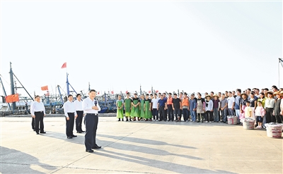 【人民日报】习近平在福建考察时强调 扭住目标不放松 一张蓝图绘到底 在中国式现代化建设中奋勇争先