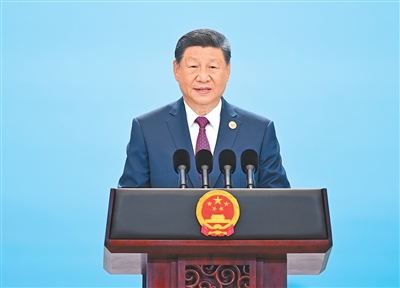 【人民日报】习近平和彭丽媛为出席2025年上海合作组织峰会的国际贵宾举行欢迎宴会