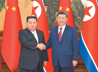 【人民日报】习近平同朝鲜劳动党总书记、国务委员长金正恩举行会谈